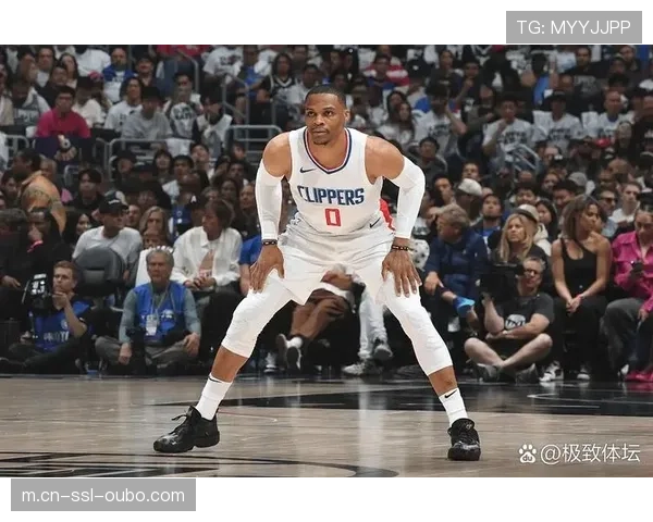 威斯布鲁克手部手术顺利 快船替补领袖季后赛前可回归